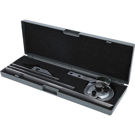 Winkelmesser-Set in grauem Koffer. Enthält verschiedene Winkelwerkzeuge.